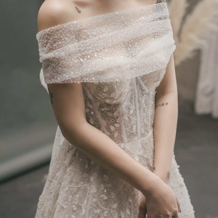ELEGANTLY SEXY
